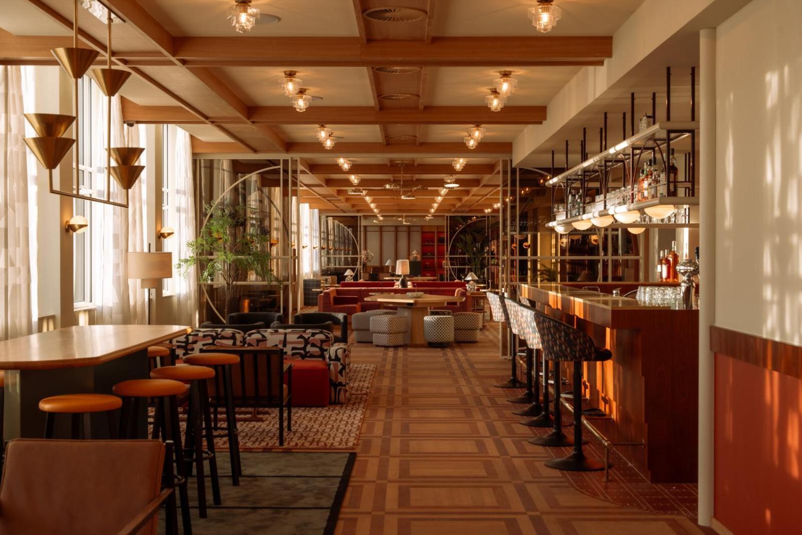 De Plesman Hotel Den Haag Bagian luar foto